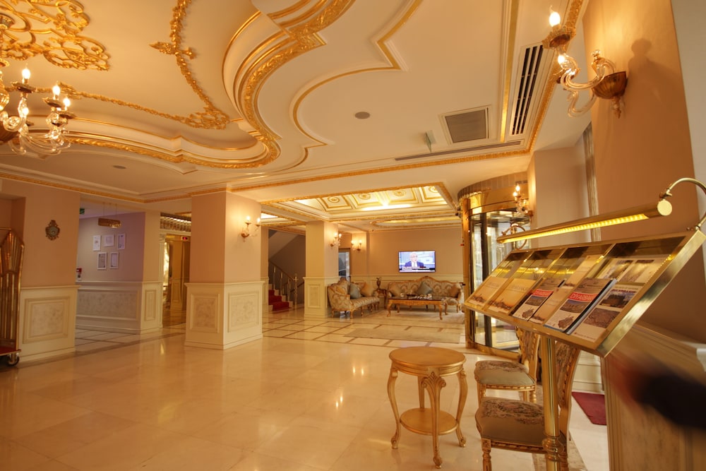Demir Hotel 7/44