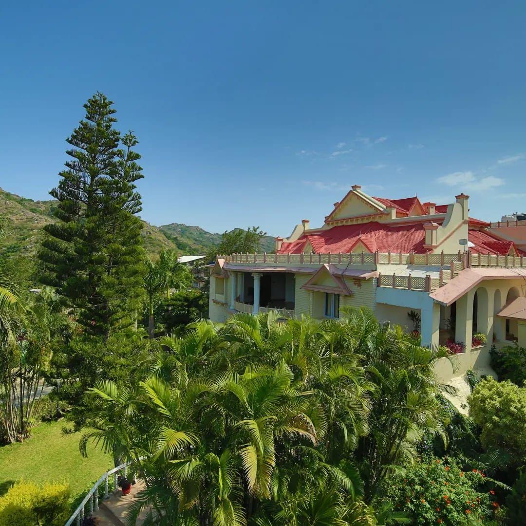 PALANPUR PALACE - MOUNT ABU 33/39