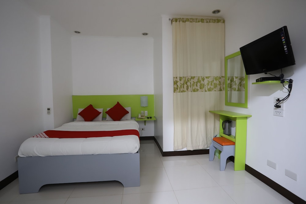 OYO 210 Apple Tree Suites 23/37