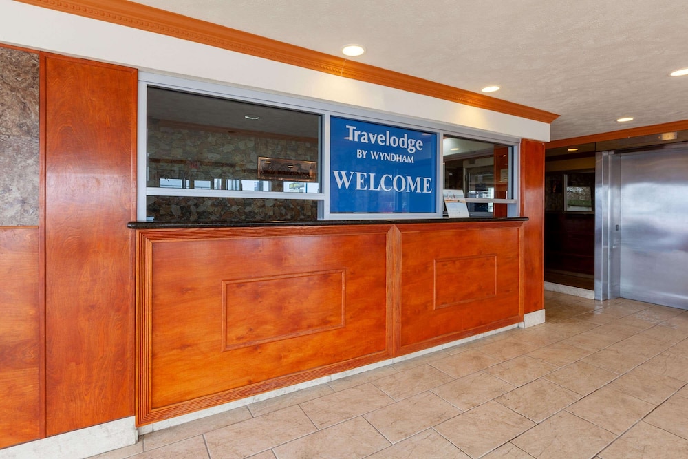 Travelodge by Wyndham Cleveland Airport 5/36
