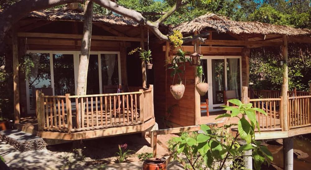 Bamboo Cottages 4/73