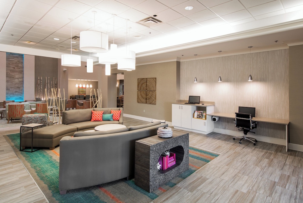 Holiday Inn Hotel And Suites Lake City 30/42
