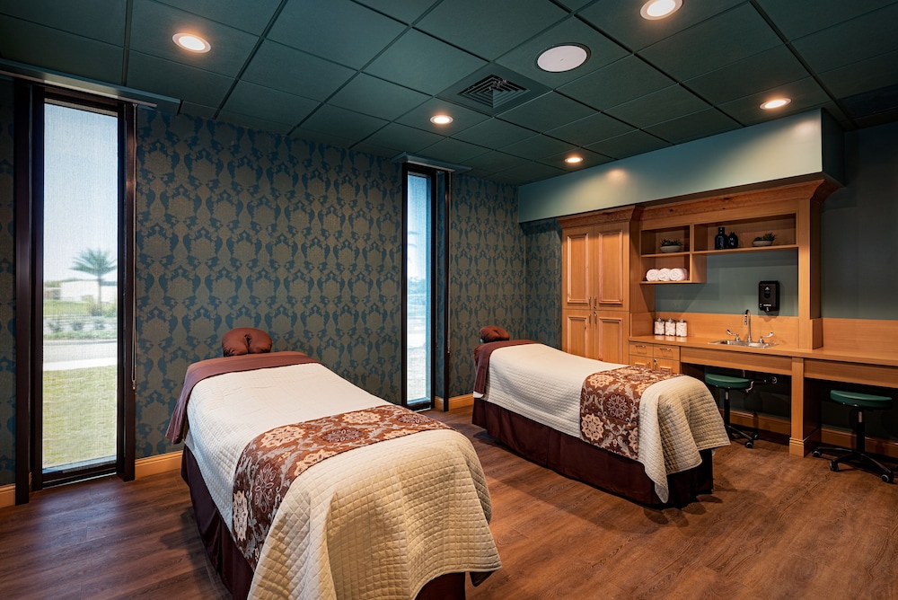 Brownwood Hotel & Spa 32/66