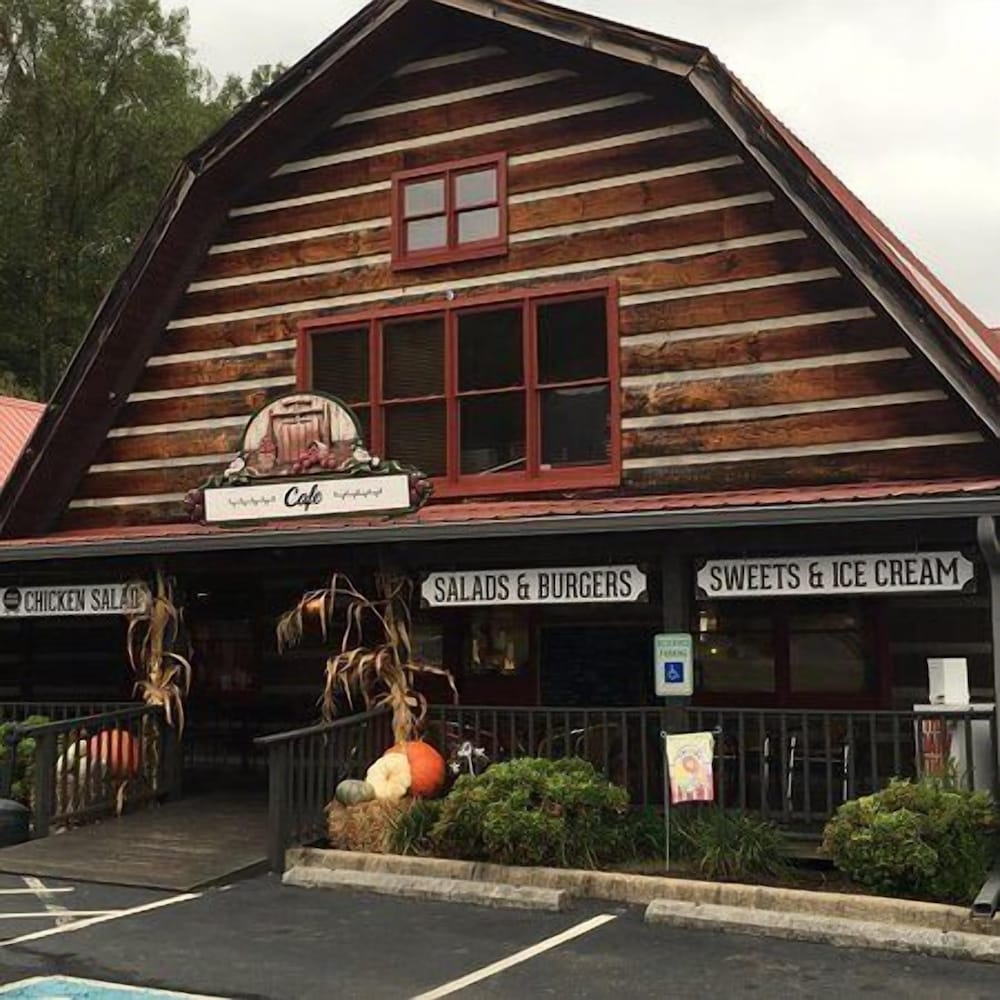 Dancing Bear Lodge 3/50
