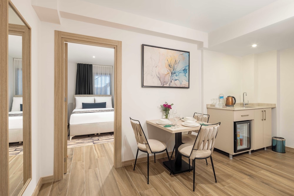 The Capri Hotel Osmanbey 47/60