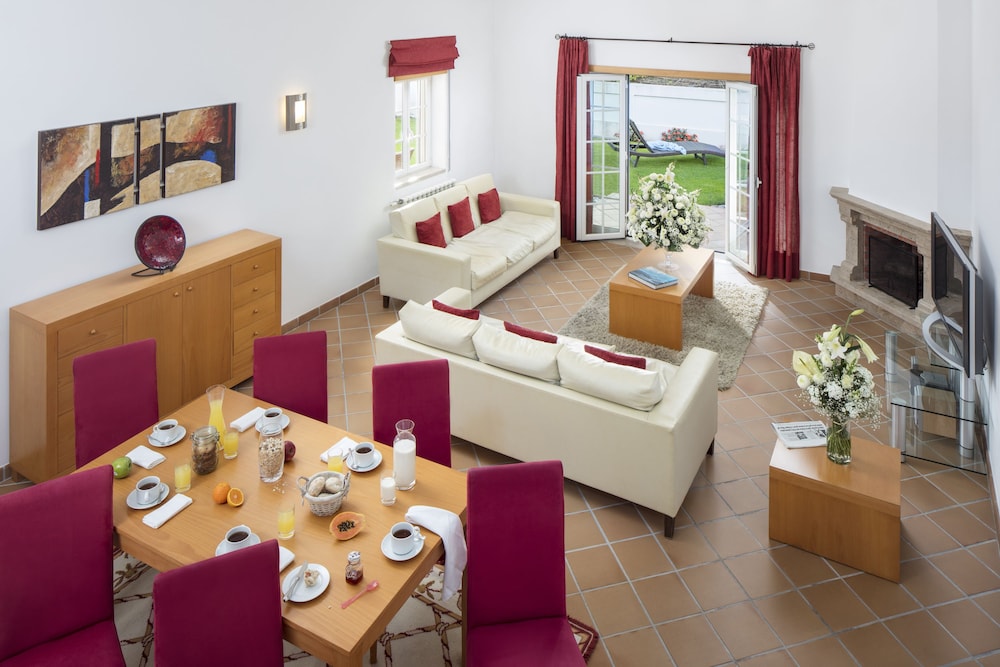Praia Del Rey Golf And Beach Resort - The Village 39/50
