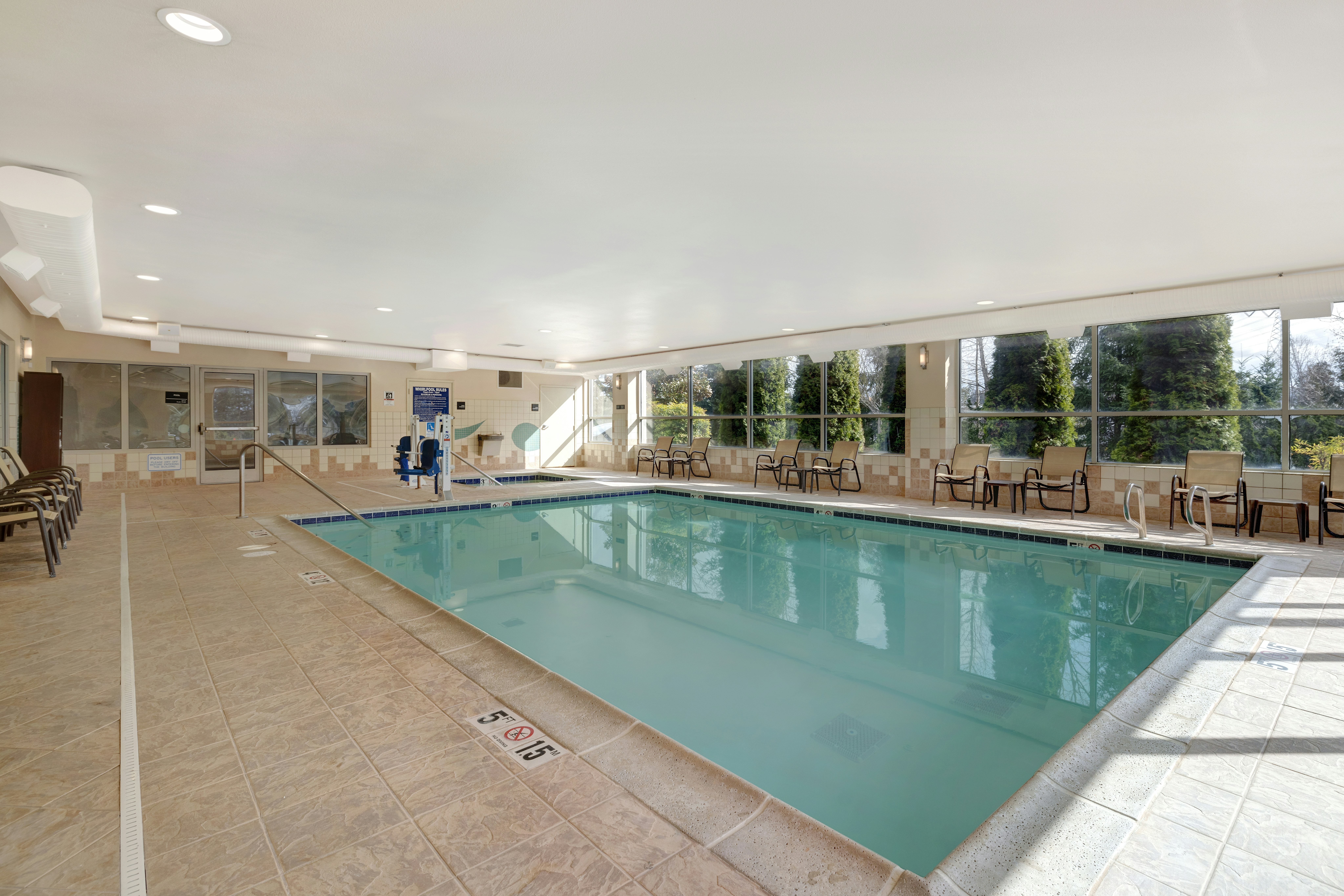 Hampton Inn & Suites Seattle/Federal Way 18/25