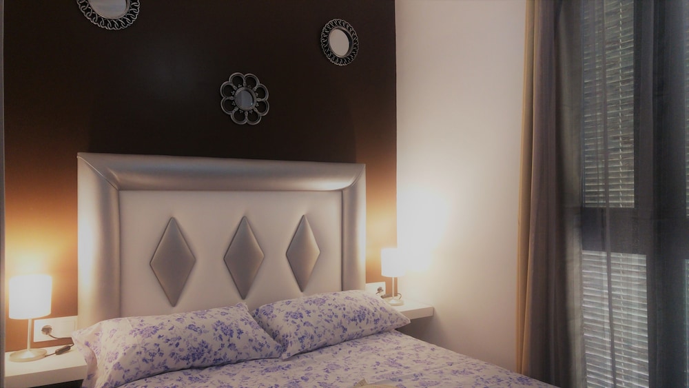 ROOM, DOUBLE BED, GARDEN VIEW, SMALL
