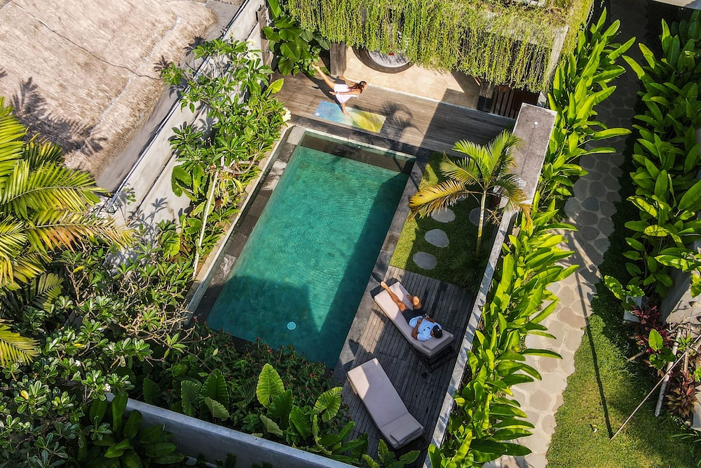 JAPA Suites and Villas 71/91