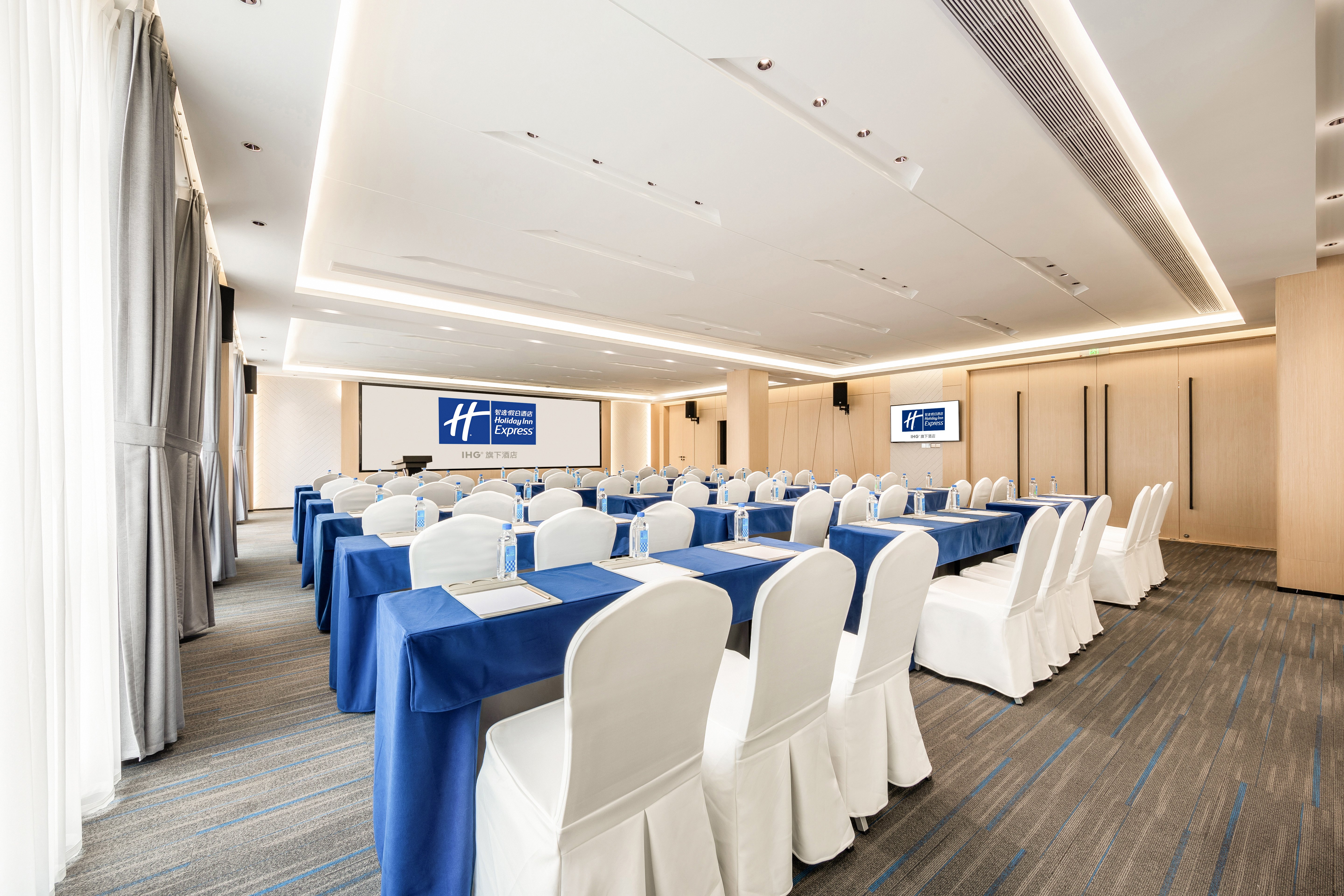 Holiday Inn Express Jinjiang Anhai 29/36