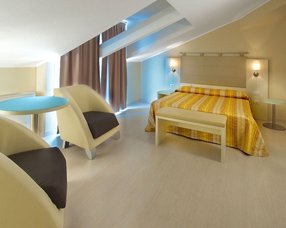 Hotel St. Moritz 31/46