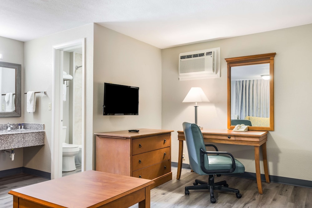 Americas Best Value Inn Lebanon MO 36/38