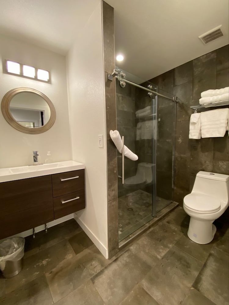 INNhale Cannabis Friendly B&B - Adults Only 27/55
