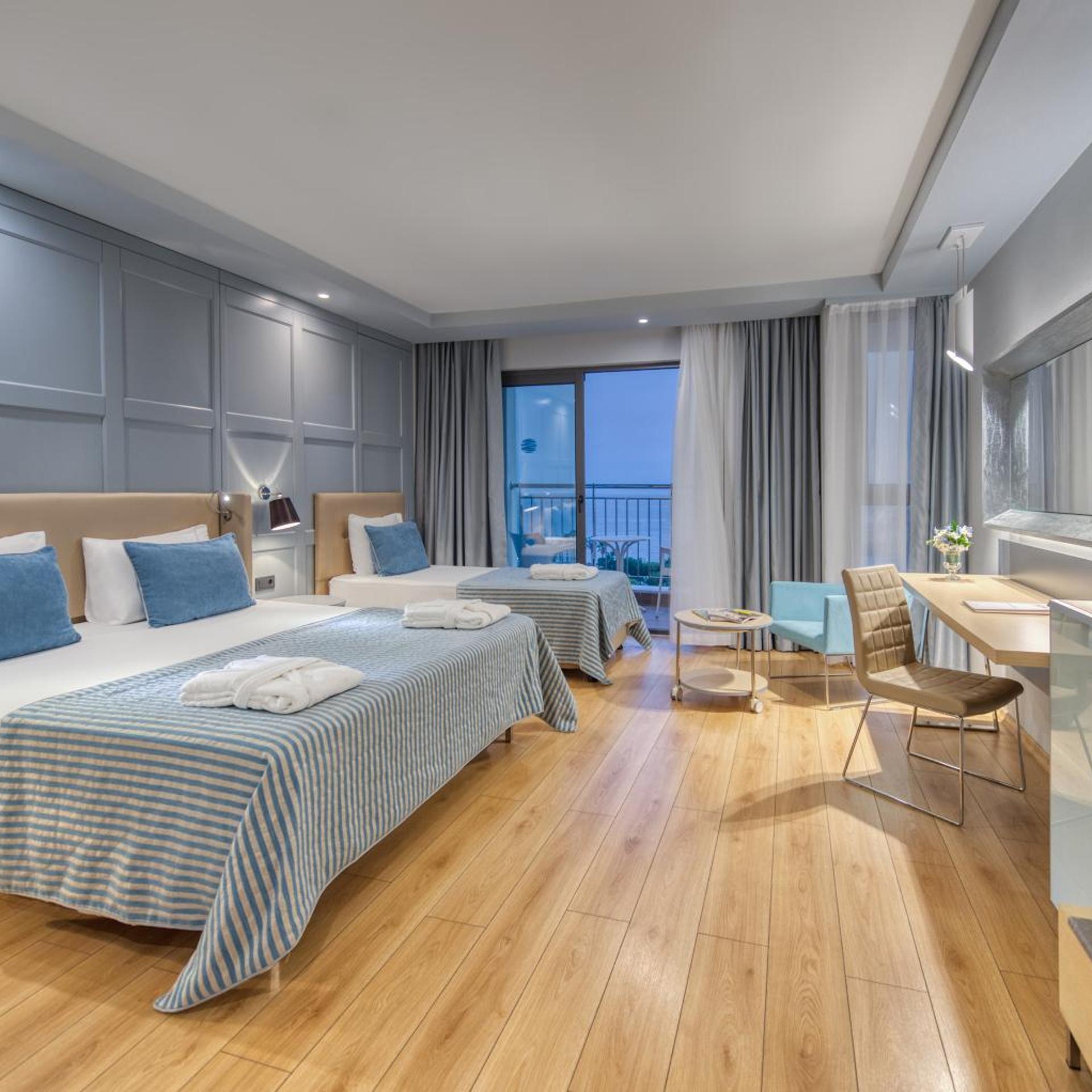 ROOM, DOUBLE BED, SEA VIEW