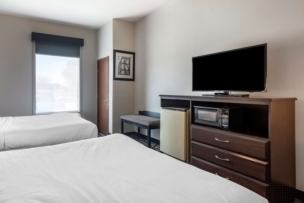 Best Western Plus Mckinney Inn & Suites 9/37