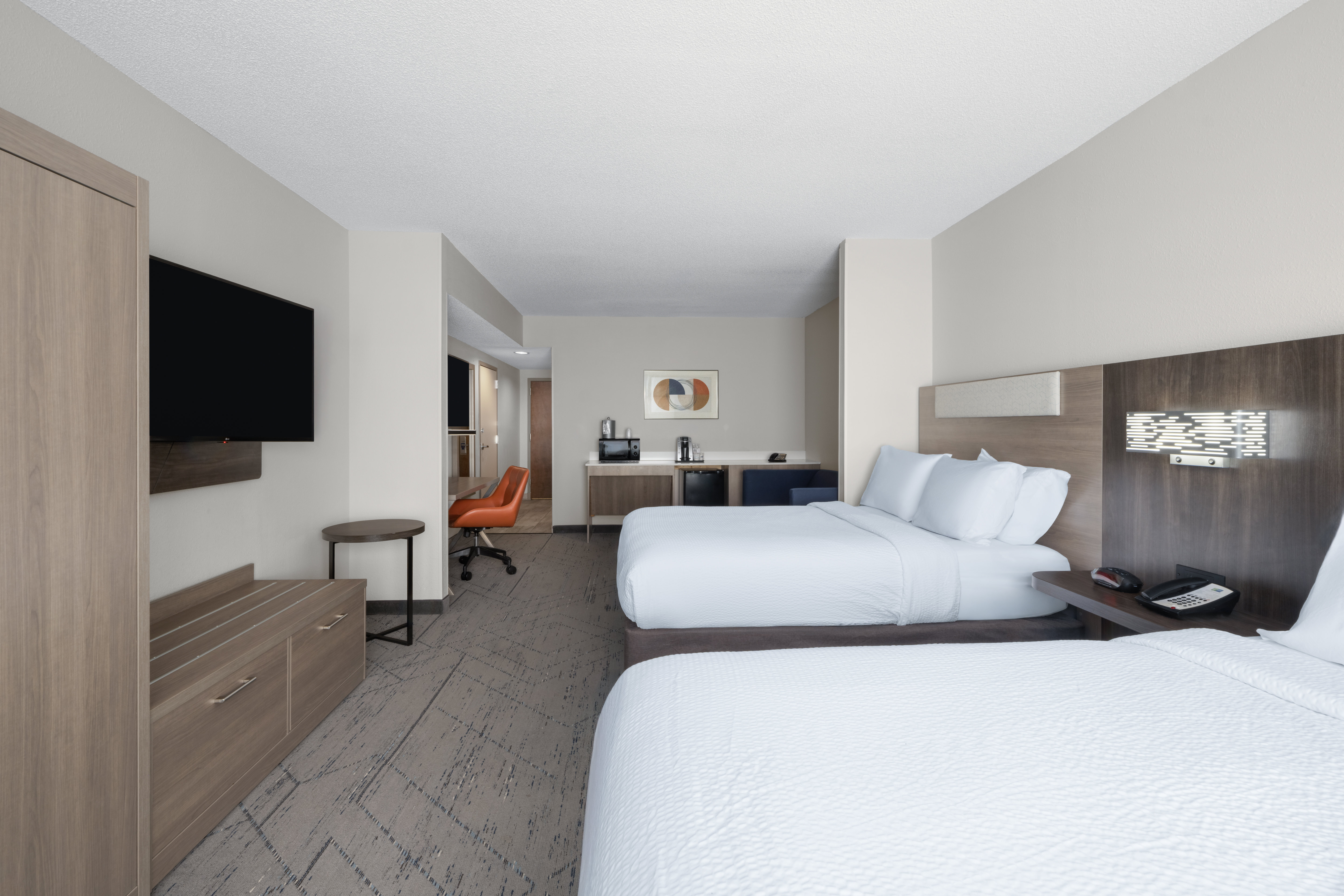 Holiday Inn Express Pembroke 15/50