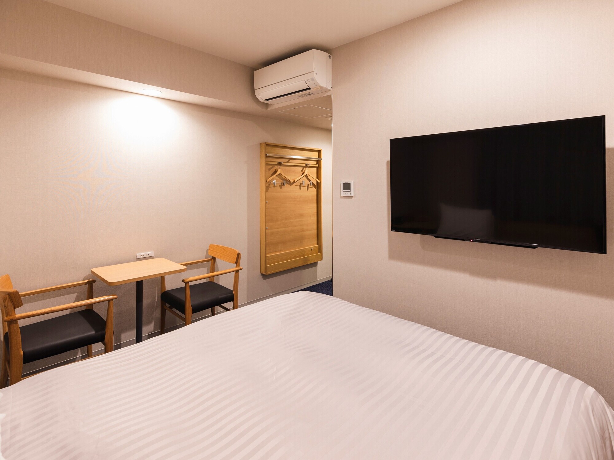 COMFORT, DOUBLE BED