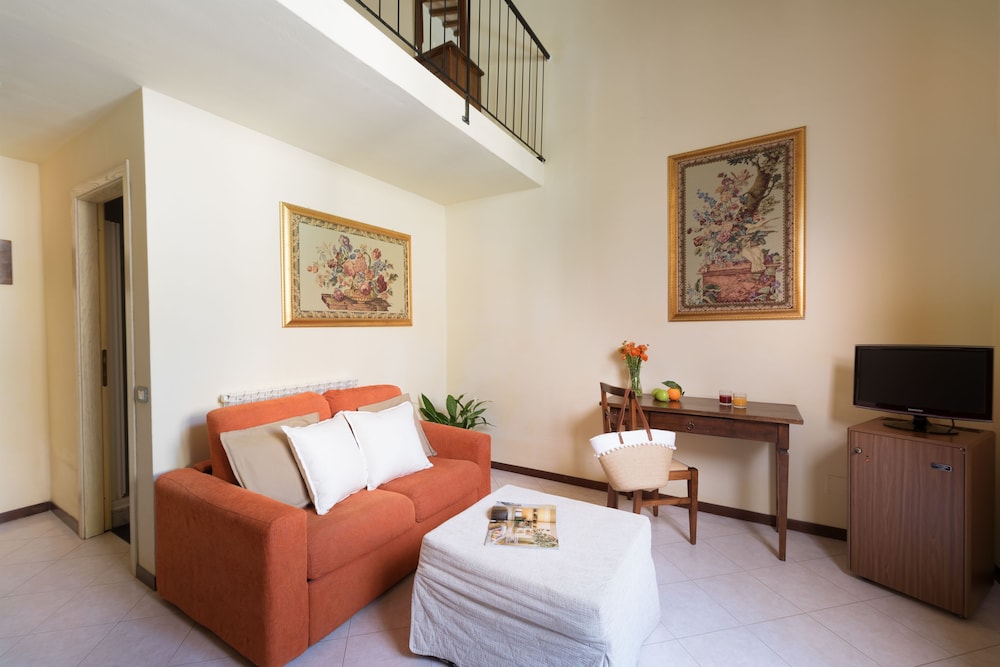 Hotel dei Capitani 31/65