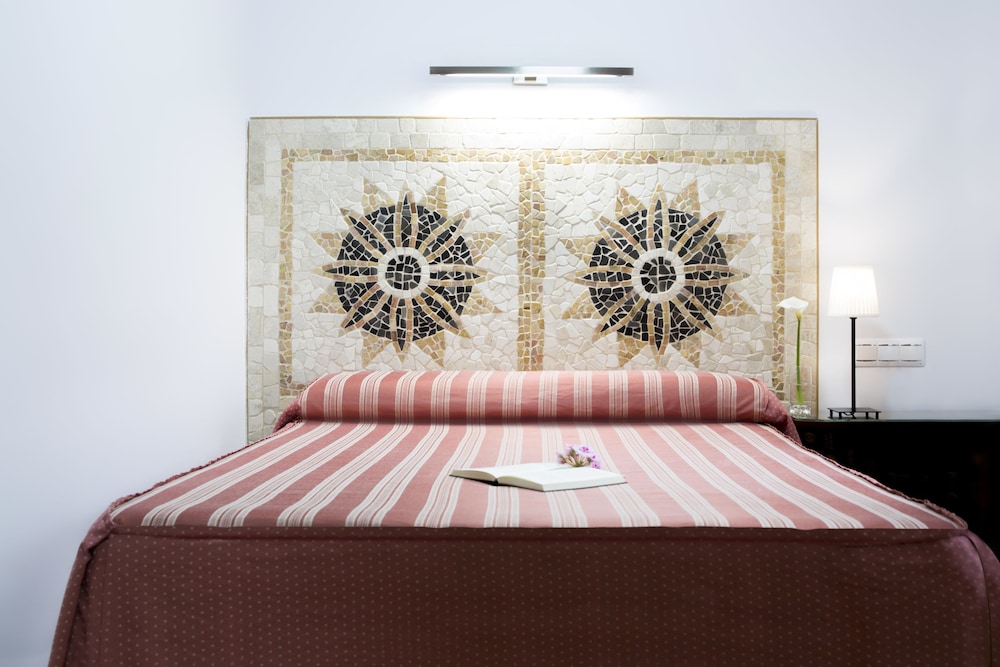 Hostal Alhambra 16/50