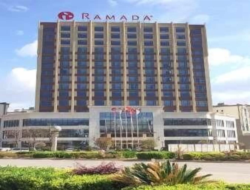 Ramada by Wyndham Huize 2/25