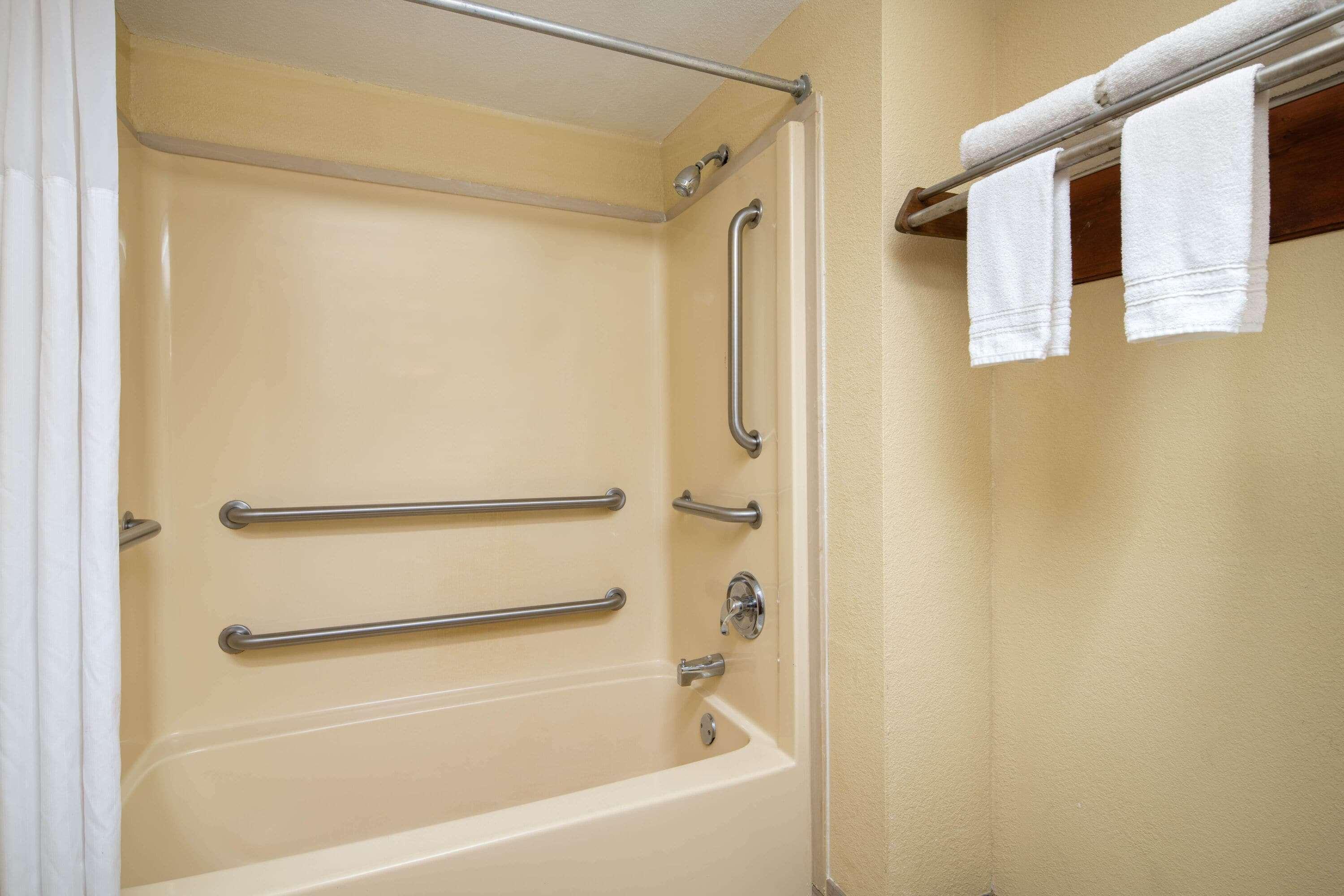 Days Inn By Wyndham Thomaston 22/22