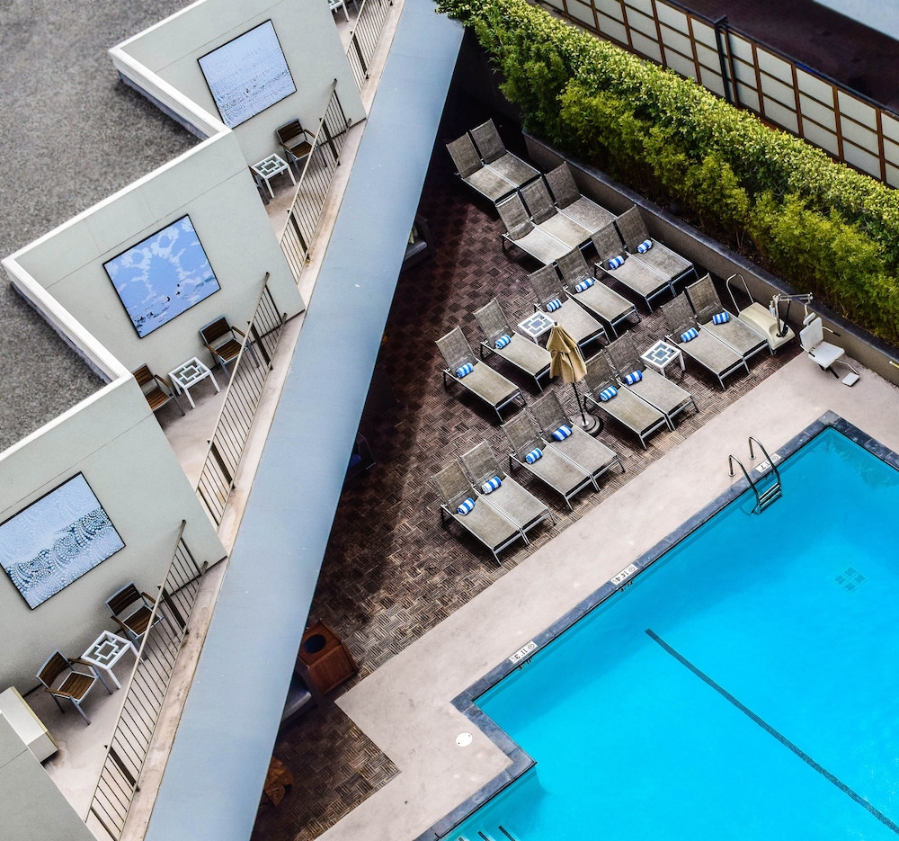 Hyatt Centric Delfina Santa Monica 43/65