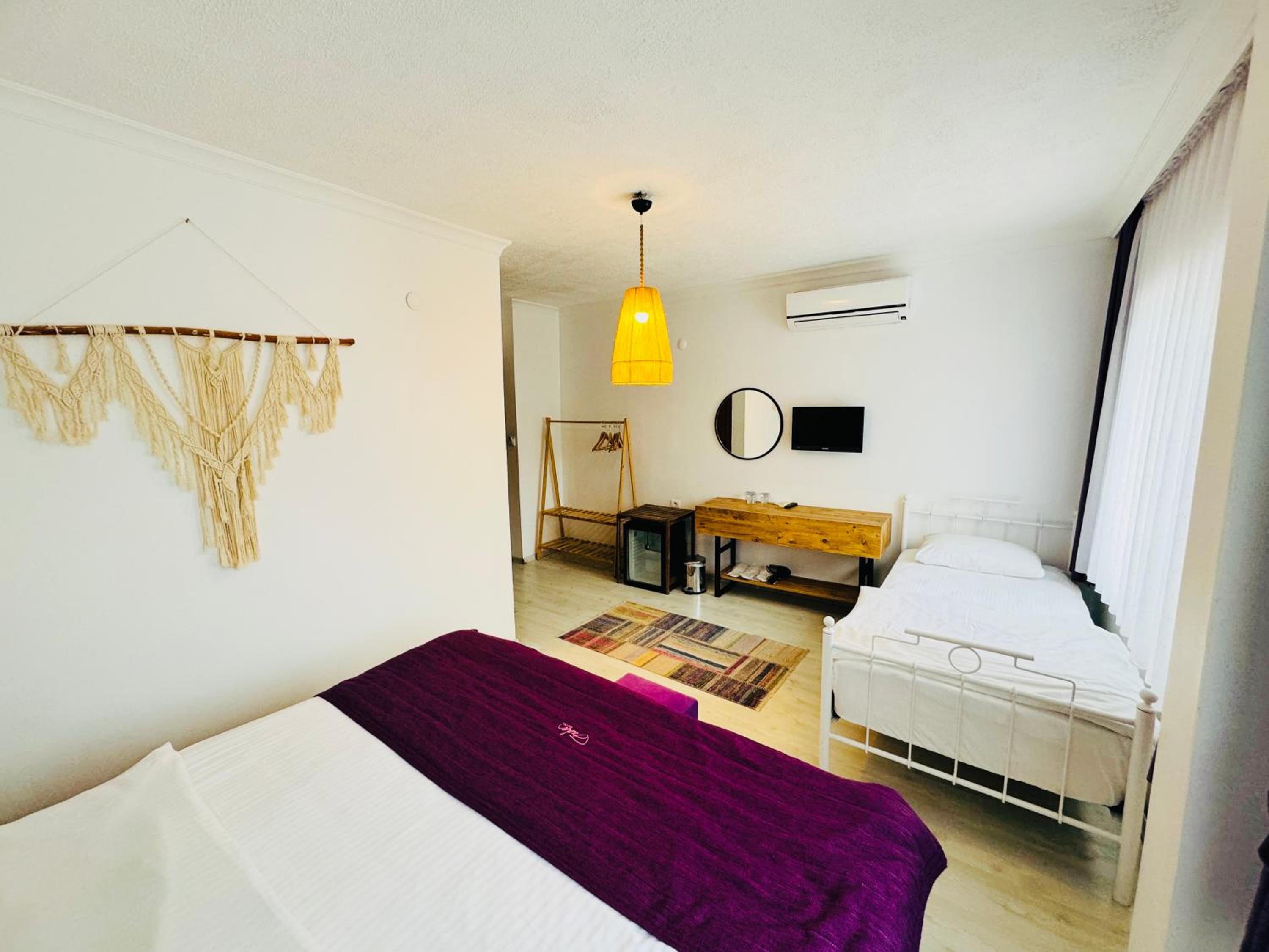 FUDA HOTEL 10/94