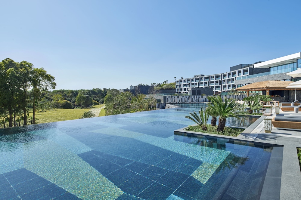 JW Marriott Jeju Resort and Spa 26/50