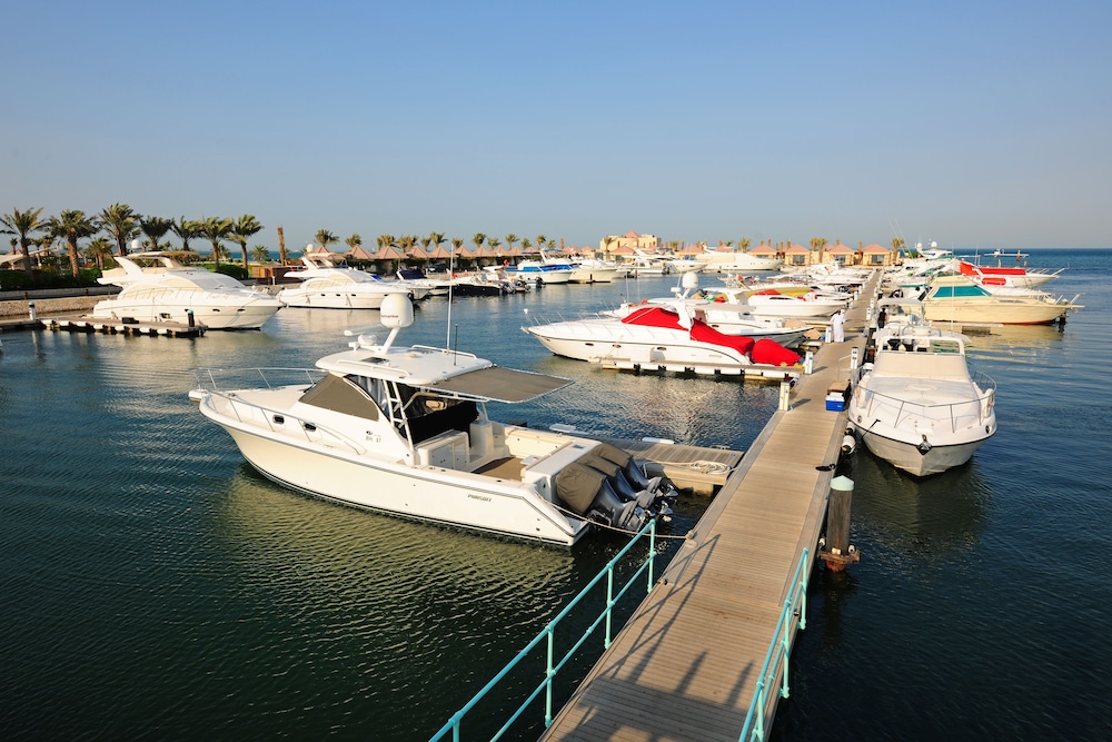 Al Bander Hotel & Resort 42/50