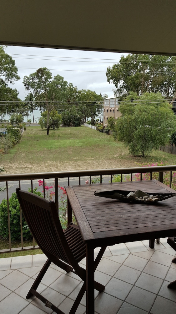 CLIFTON SANDS HOLIDAY APARTMENTS 4/49