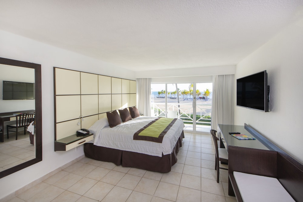 Viva Fortuna Beach by Wyndham A Trademark All Inclusive 35/68