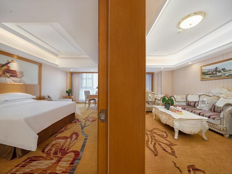 Vienna International Hotel (Zhengzhou Zhongyuan Futa) 34/34