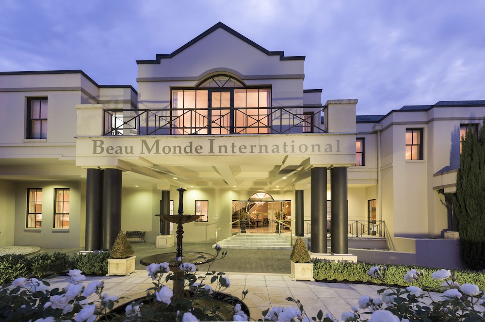 BEAU MONDE INTERNATIONAL 4/30