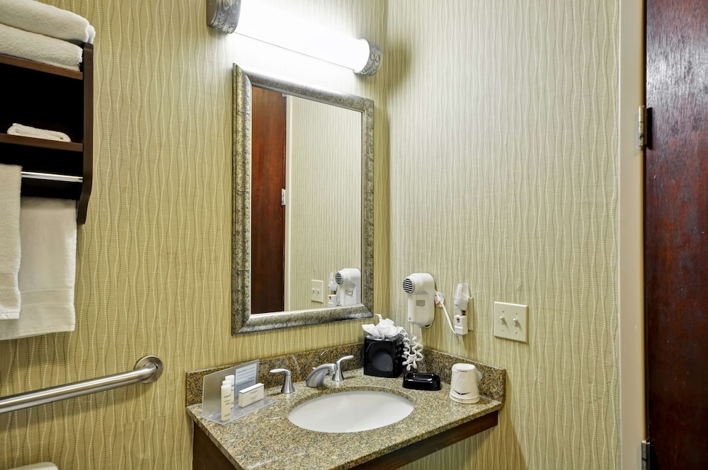 Hampton Inn Palm Beach Gardens 16/42
