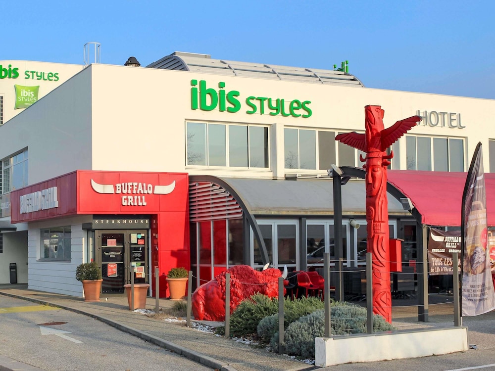 Ibis Styles Crolles Grenoble A41 1/38