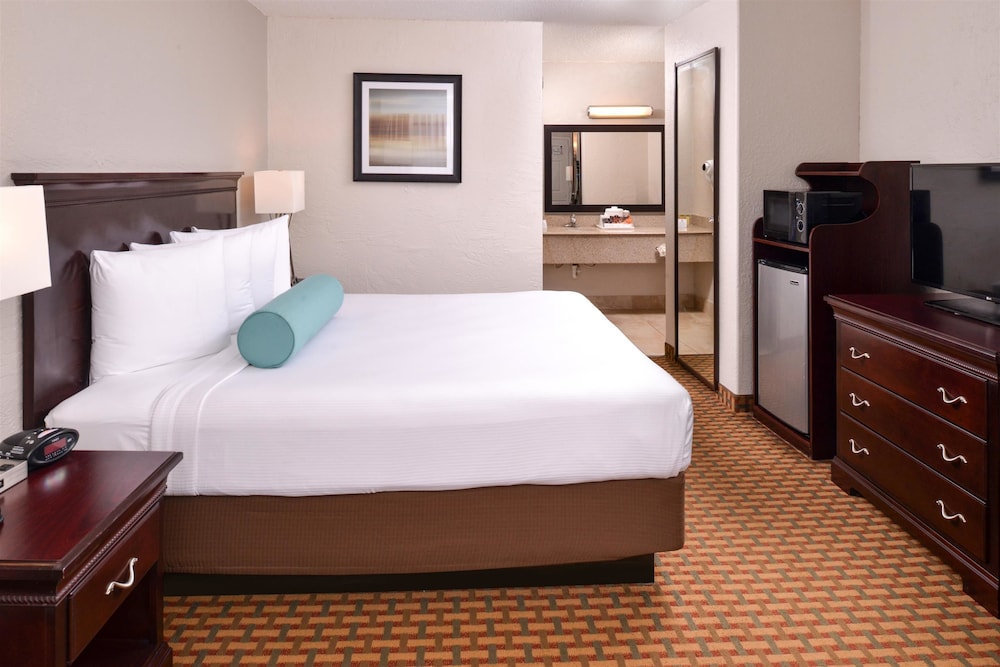 Mai Hana Hotel and Suites International Drive 19/55