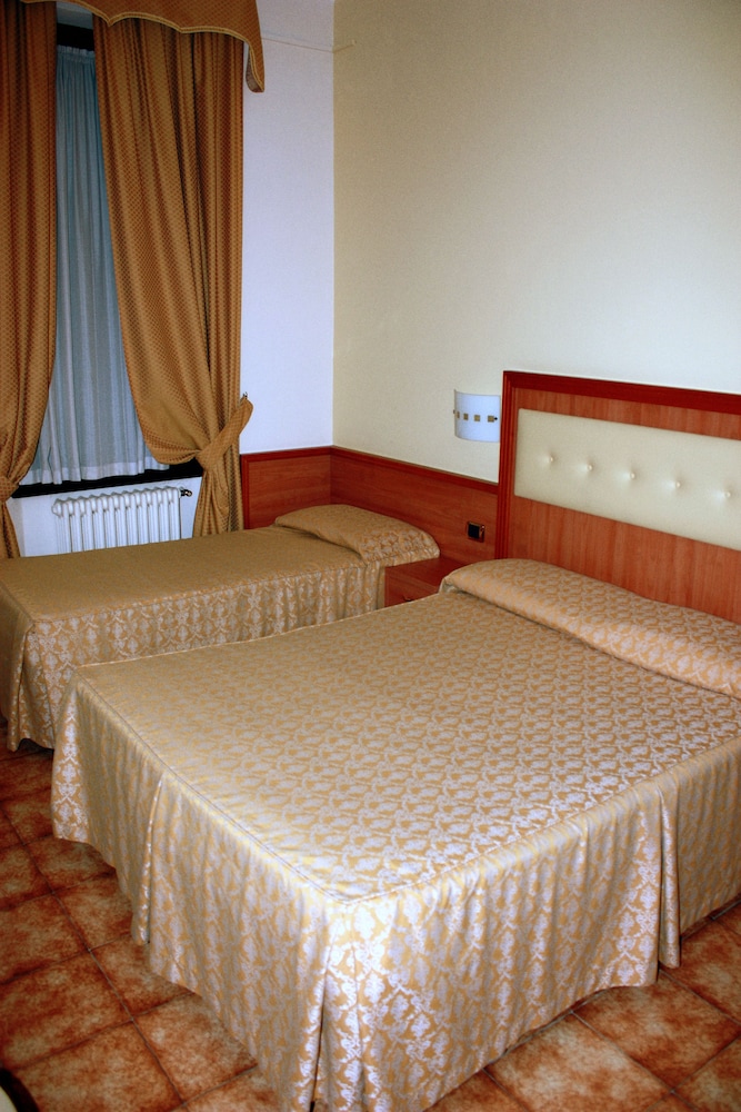 Piccolo Hotel 19/34