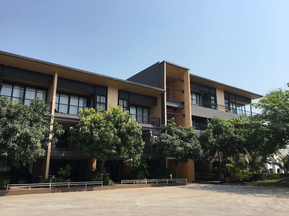 SiamBeach Resort 4/69