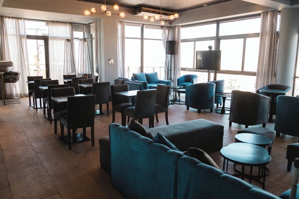 Premium Tower Suites 35/50