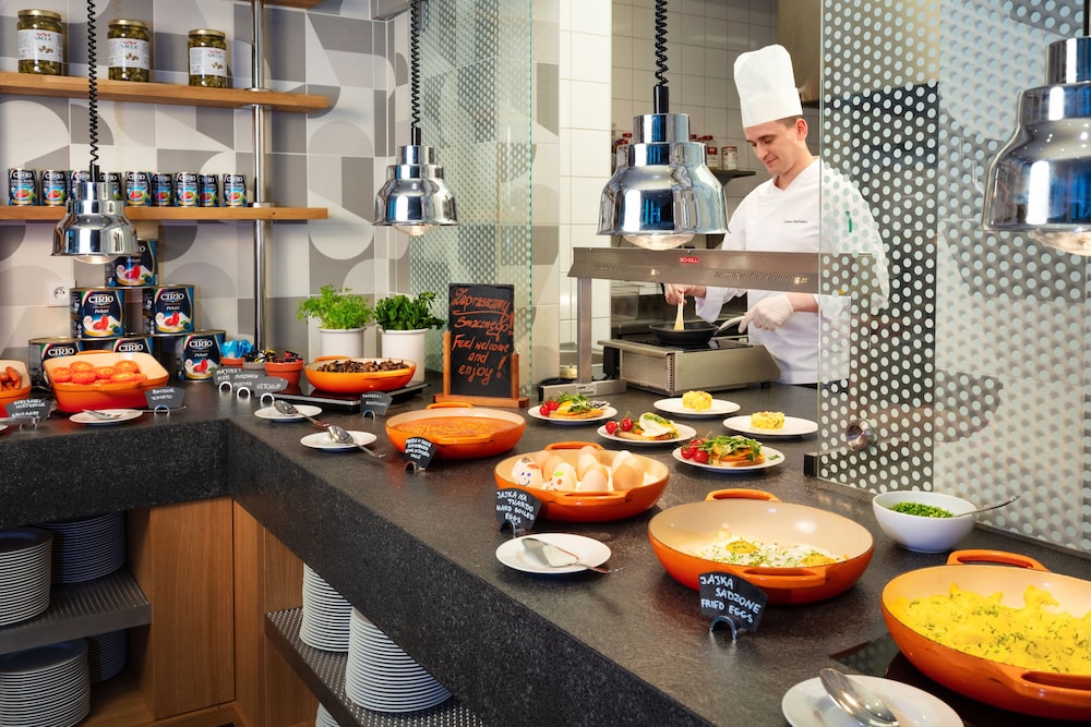restaurant cafeteria