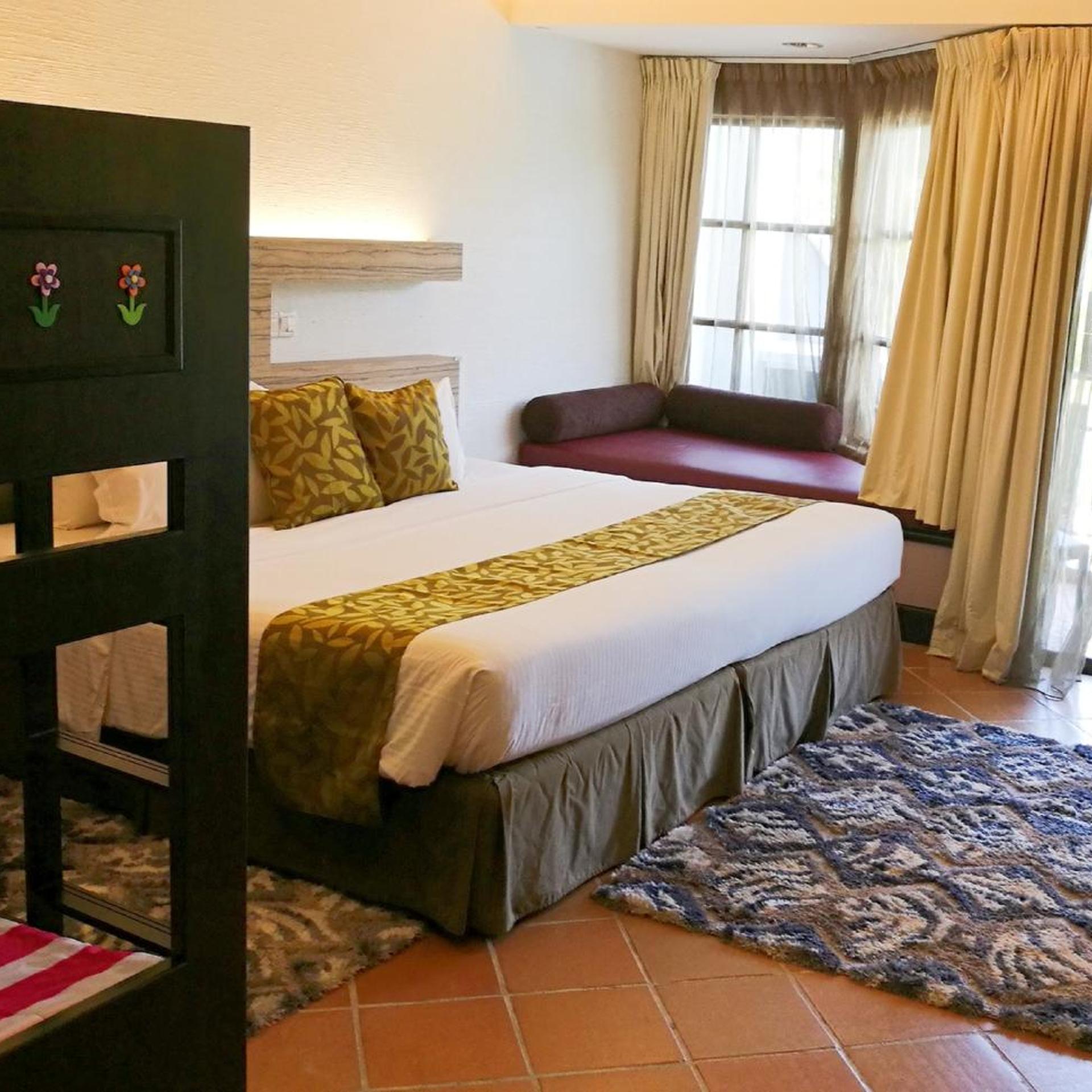 Family, Twin Beds, Sea Front, Thistle Port Dickson 2/9