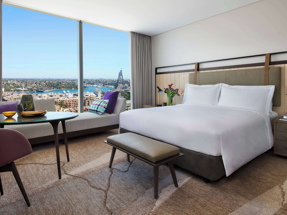 LUXURY, KING BED, HARBOUR VIEW, CORNER