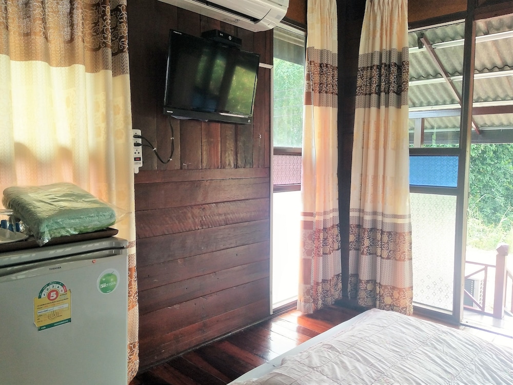 Sarocha Resort Rayong 12/28