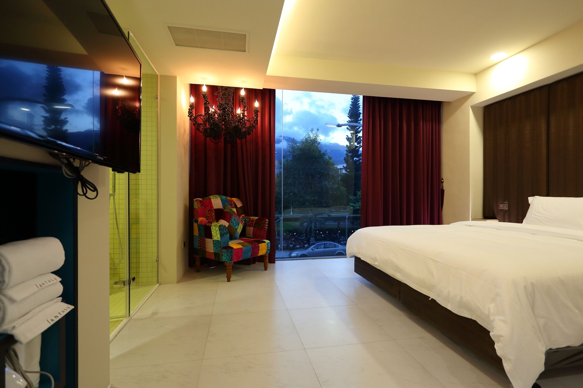 SUPERIOR, DOUBLE BED