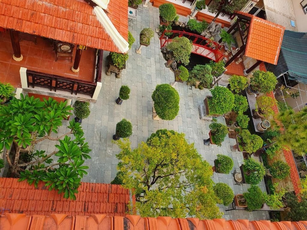 Bonsai Homestay 46/51