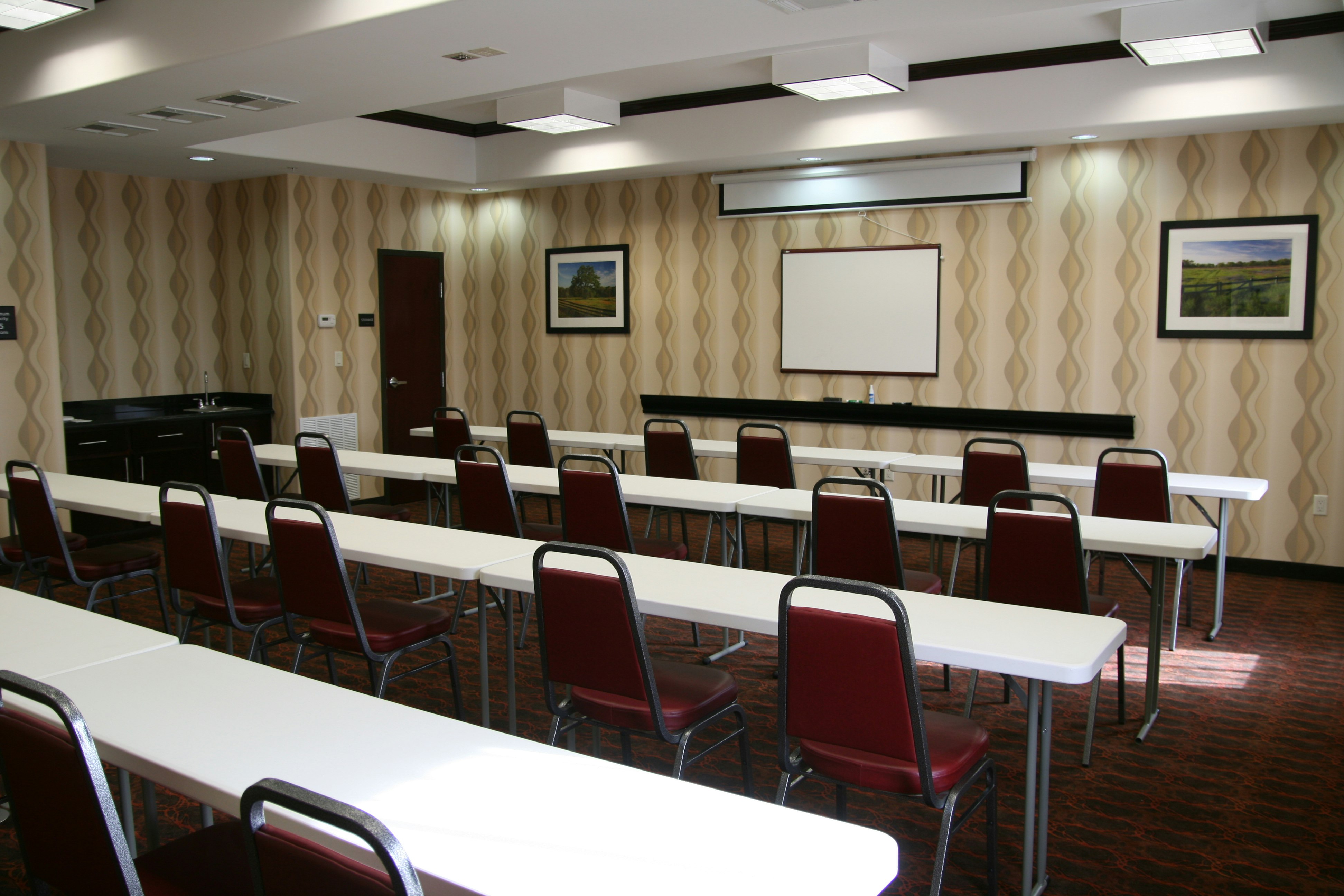 Hampton Inn And Suites Brenham 38/48