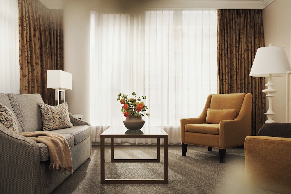 L'Hermitage Hotel 36/70