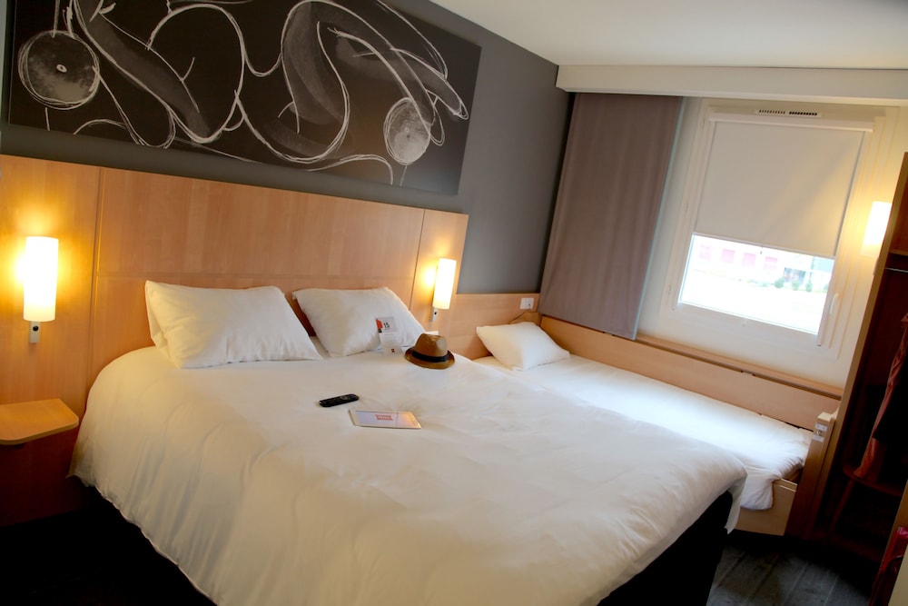 Ibis Les Herbiers 9/67