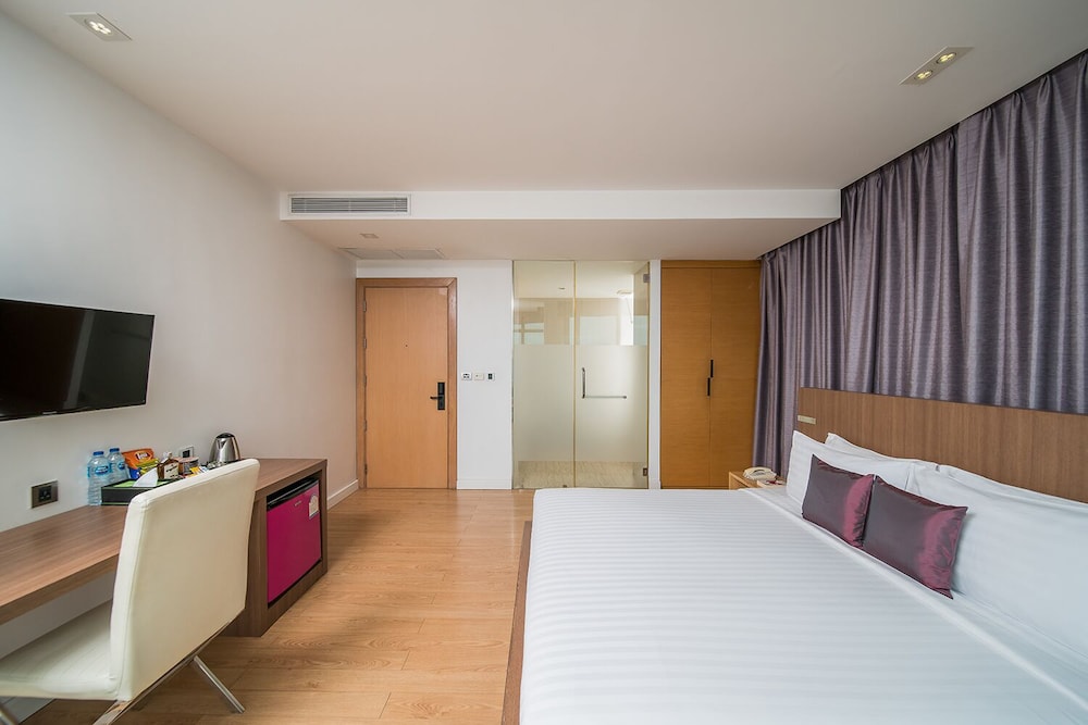 Seven Zea Chic Hotel 10/50