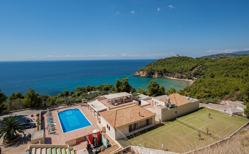 Alonissos Beach Bungalows And Suites Hotel 45/50